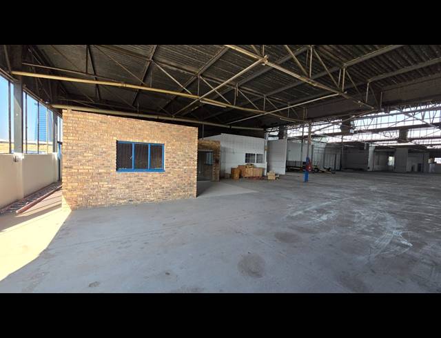 1,458M² WAREHOUSE TO LET IN ISANDO